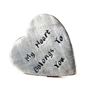 Mi corazón te pertenece. Billetera con corazón de plata. Ficha de bolsillo personalizada. Regalo para parejas. Regalo para hombres. Regalo de aniversario. Regalo de boda.