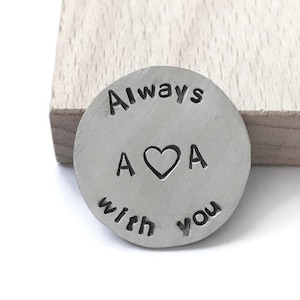 Toujours avec vous, insert de portefeuille gravé, pièce de poche, relation longue distance, cadeau de déploiement militaire, jeton de poche amour, cadeau pour homme