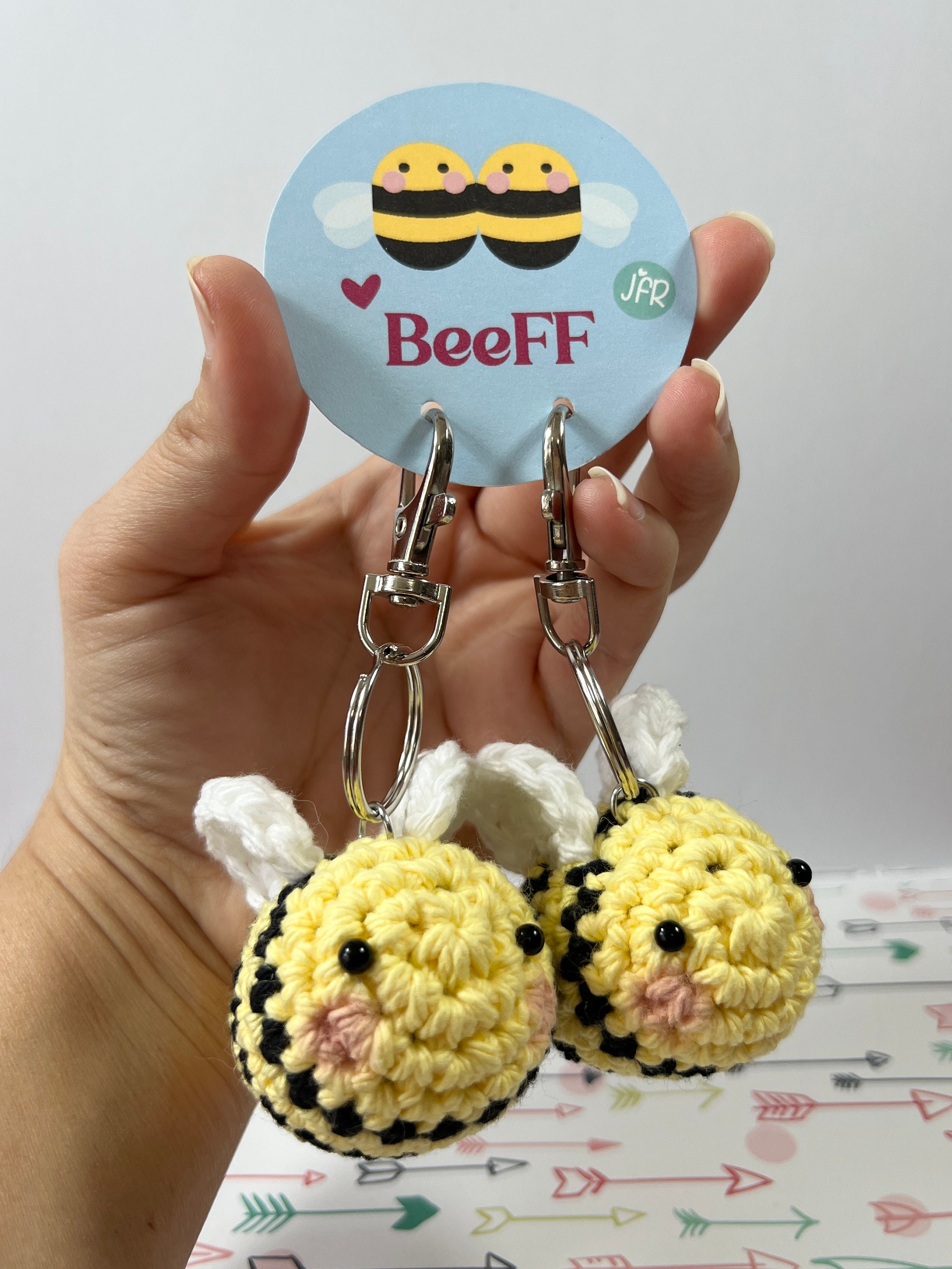 Bee Love - Juego de Llaveros Abejas a crochet para parejas o mejores amigos  — Juliefruuu