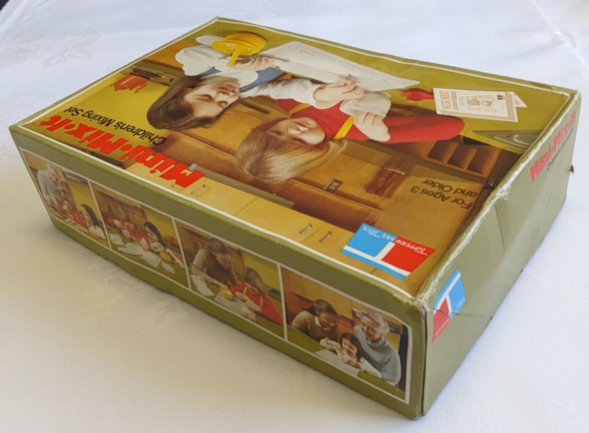 Darling 1979 Tupperware Toy Mini Mix-It Set in Original Box Bottom - Ruby  Lane