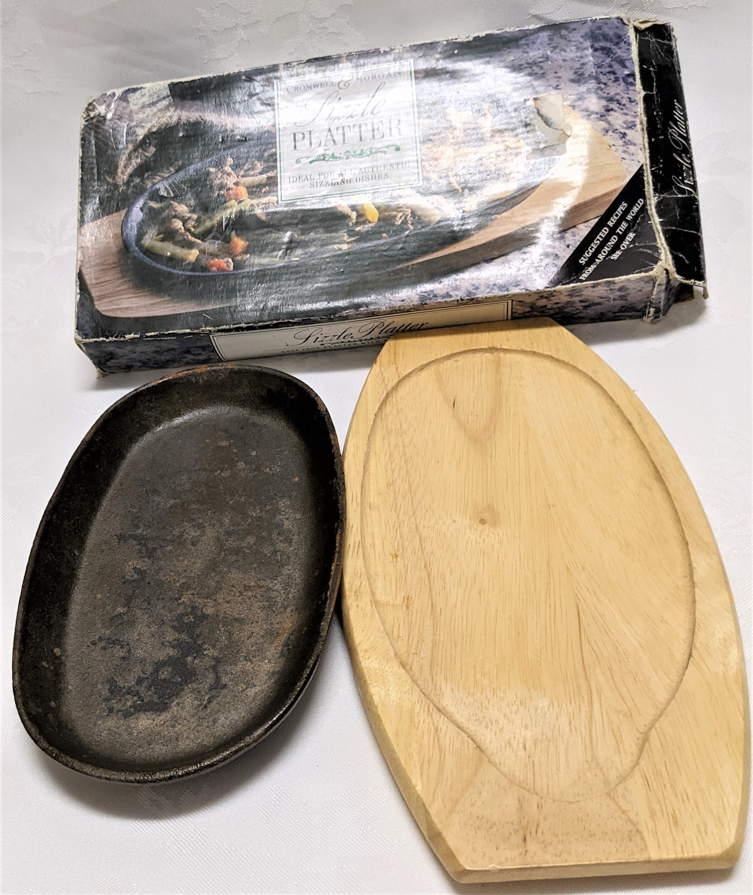 Cast Iron Sizzle Platter Steak Sizzler Serving Plate Wooden Base Sizzling  Dish