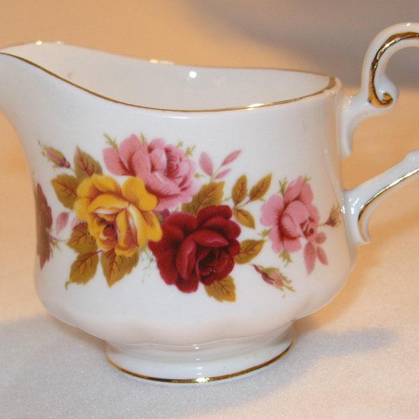 vintage années 1960 Os Chine Porcelaine Reine Anne Roses Petit Lait Jug Creamer