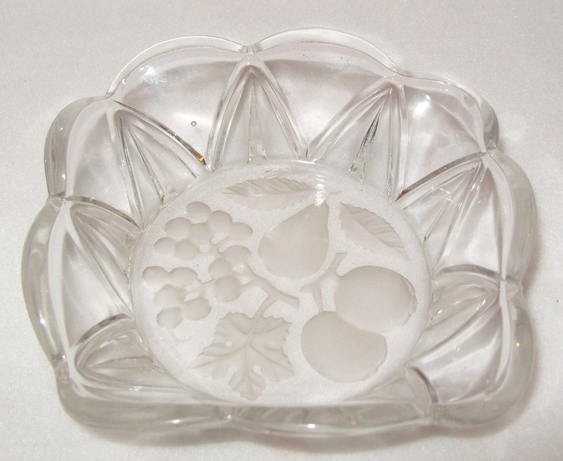 Vintage Clear Embossed Glass Fruit Square Round Based Bowl Etsy