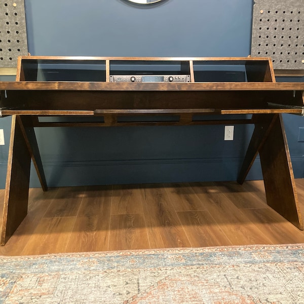 Studio Platform desk