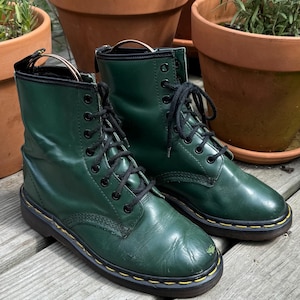 90's Doc Martens Green 8 Hole Leather Boots Made in England 90's Doc Martens Green 8 Hole Leather Boots Made in England