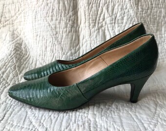emerald green pumps