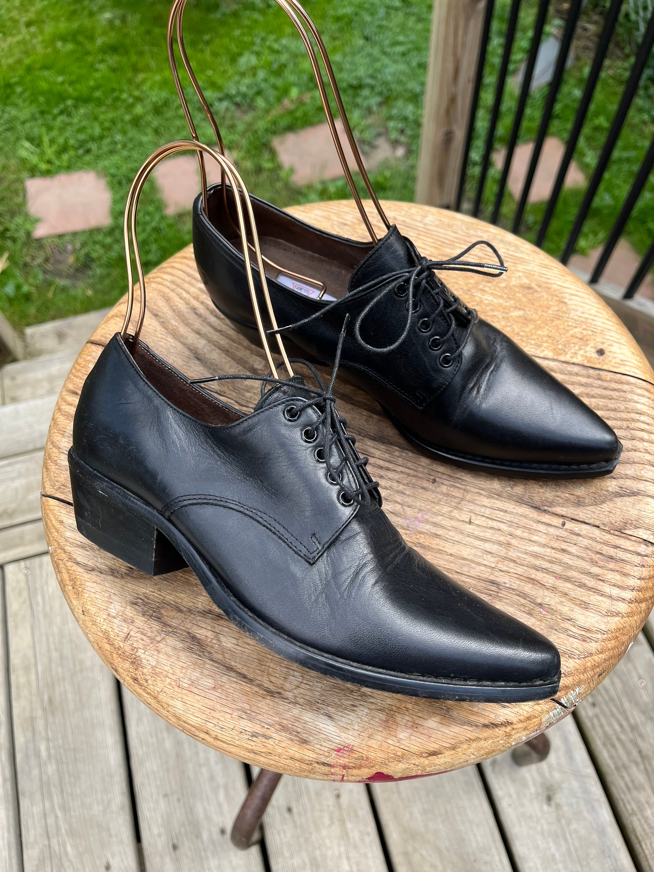 90’s Guess Low Lace-up Leather Booties Size 5.5