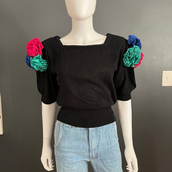 1980’s Short Sleeve Sweater Top w/ Flowers sz S/M