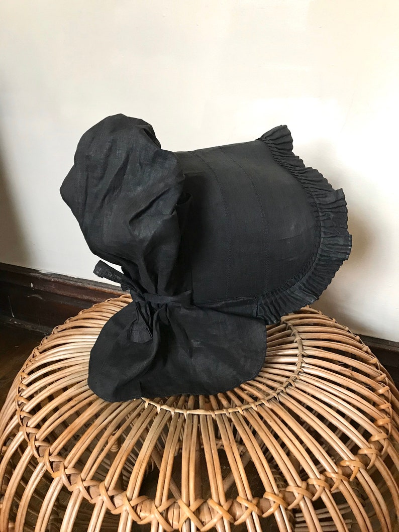 Antique Black Cotton Prairie Sun Bonnet