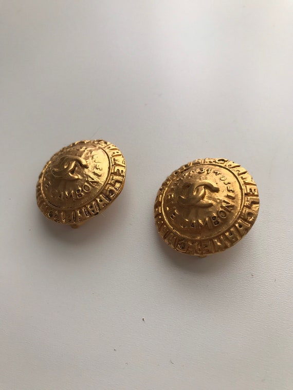 Authentic Chanel Gold Plate 31 CC Rue Cambon Clip-on Earrings 
