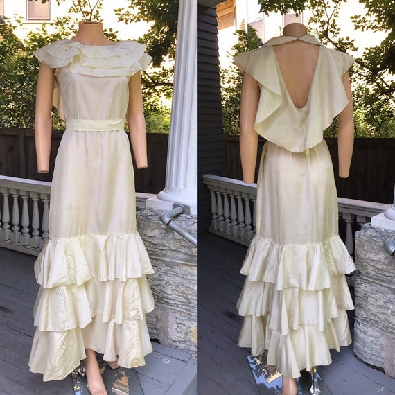 1930's Ruffled Open Back Wedding Dress sz M