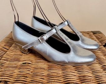 1970’s Silver Leather T-Strap Maryjane Dance Shoes 6 1/2