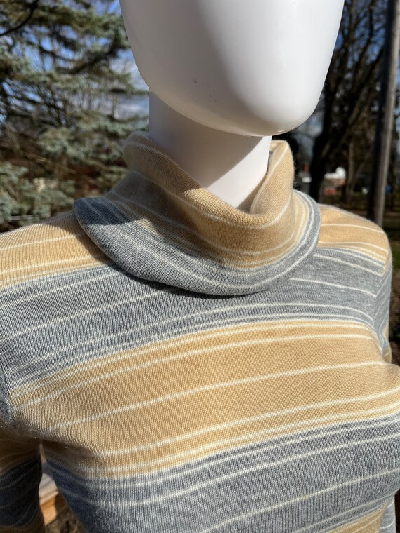 1970’s Micro Rib Acrylic Turtleneck Sweater sz M - image 3