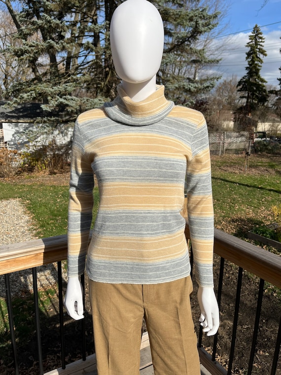 1970’s Micro Rib Acrylic Turtleneck Sweater sz M - image 1