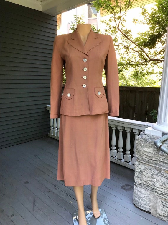 1940's Warm Peach Cold Rayon Skirt Suit 25" W