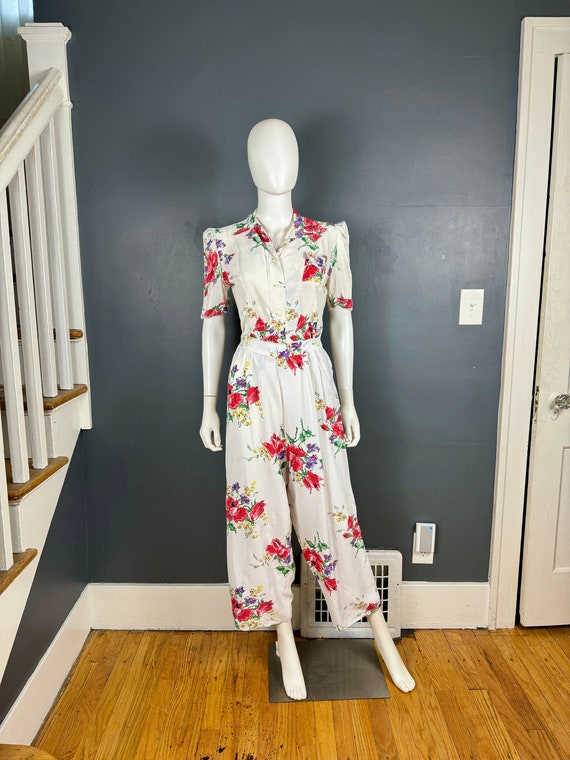 1940’s As-is 2 pc Rayon Floral Playsuit 26”