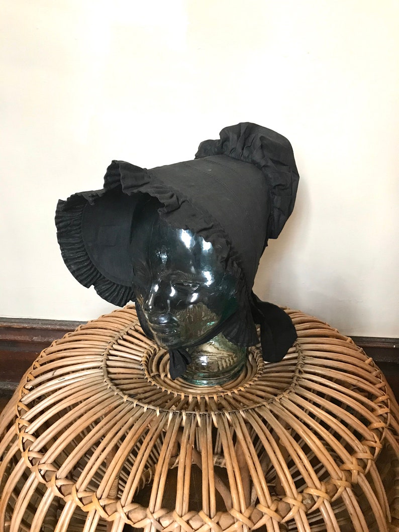 Antique Black Cotton Prairie Sun Bonnet