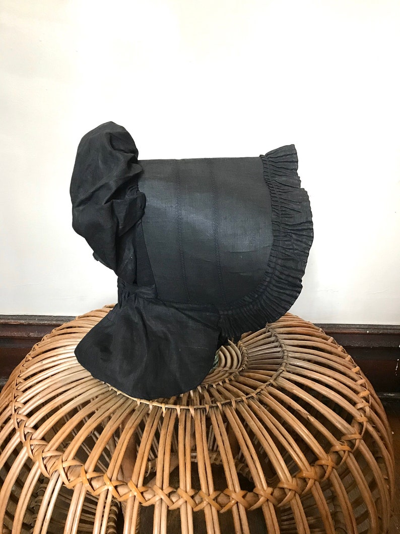 Antique Black Cotton Prairie Sun Bonnet