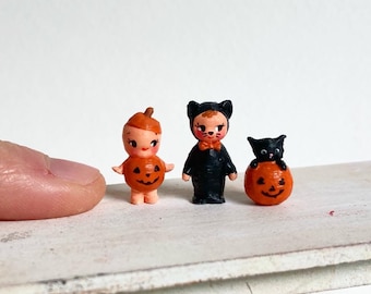 Puppenhaus-Miniatur im Maßstab 1:12: Halloween-Kürbis, Katze, Fledermauspuppe, Accessoires, Herbstdeko