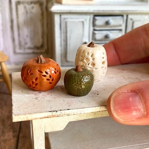 1:12 Pumpkin decor set Dollhouse miniature fall or Halloween decoration