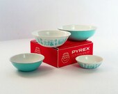 Amish Butterprint Pyrex inspired Mixing Bowl Set - Dollhouse Miniature Kitchen Set of 4 Nesting Bowls and box