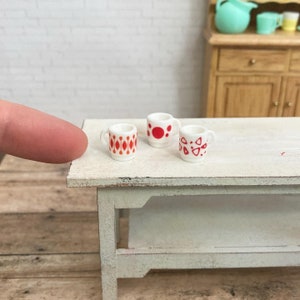 1:12 Dollhouse Miniature Retro coffee mug, tea cup, vintage, polka dot, stripe red