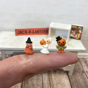 1:12 Poppenhuis Miniatuur Halloween pompoen vogelverschrikker, spook met pompoen of heks micro accessoire, herfst, Halloween, herfstdecoratie