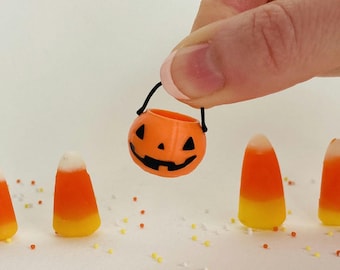 1:12 Pumpkin Bucket Dollhouse miniature candy pail