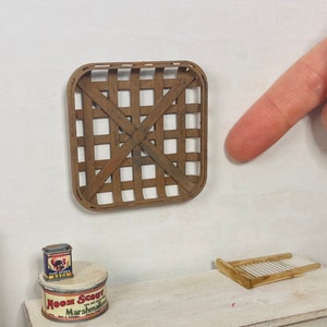 Black Tobacco Basket
