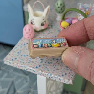 1:12 Easter Egg Carton with Eggs, Dollhouse Miniature, mini food for kitchen or refrigerator