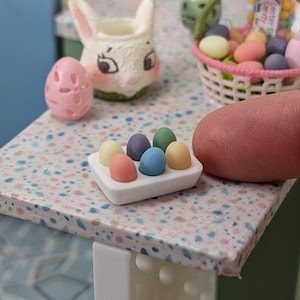 1:12 Easter Egg Tray with Eggs, Dollhouse Miniature, mini food for kitchen or refrigerator