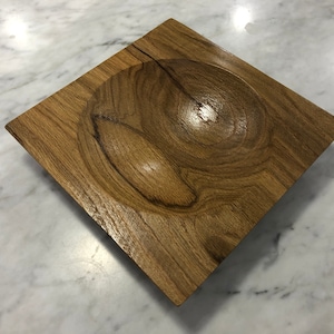 Weiße Eiche Holzschale mit einem Twist - &quot;Kunst mit einem Zweck&quot;