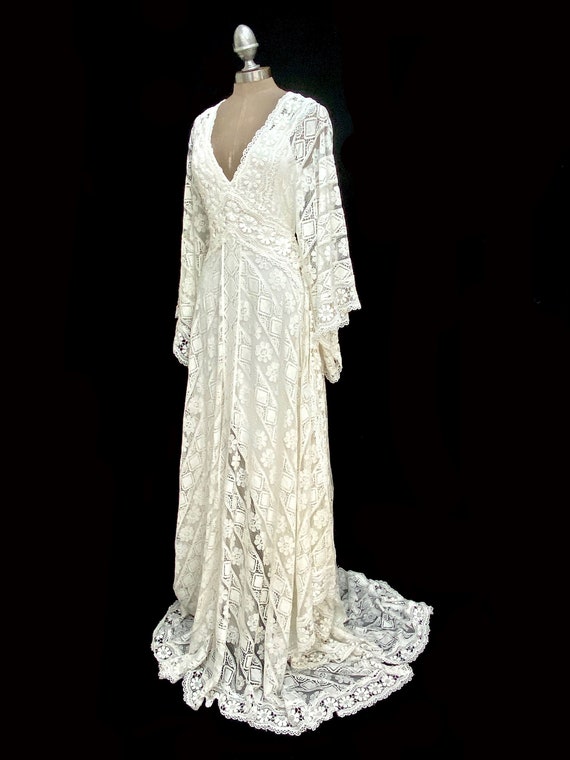 lace kaftan wedding dress