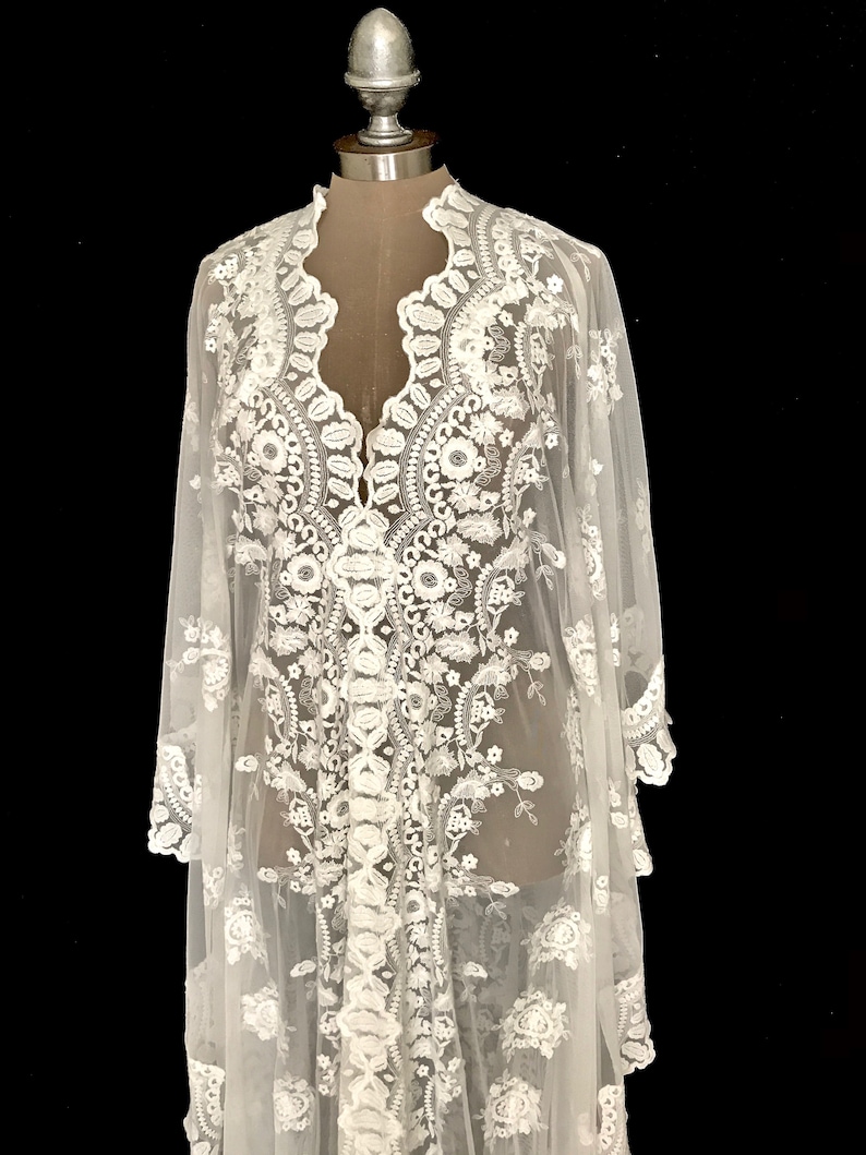 white lace kaftan