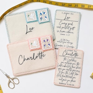 Personalisiertes Taufgeschenk | Individuelles Gebets- oder Bibelversgeschenk, handgefertigter Filzumschlag & Segenskarte