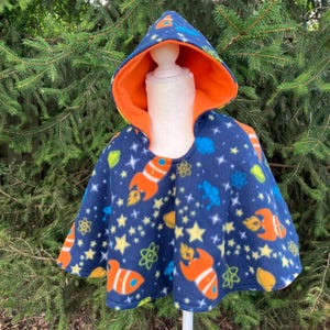 Car Seat Poncho Size 6 to 18 Months