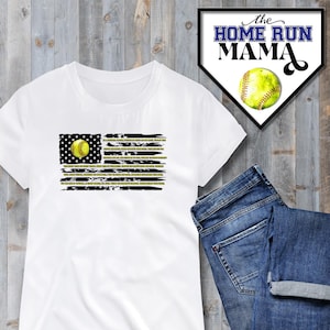 Compromisso do Softball | Design Digital da Bandeira Americana Desgastada | Mantra do Softball | PNG | Bem-vindo ao Maior Show da Terra | Coração de um Jogador