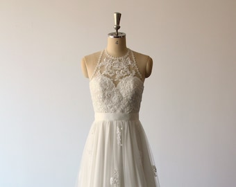 Romantic ivory lace wedding dress, keyhole back vintage lace wedding dress, bohomian wedding dress with sweetheart neckline