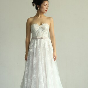 Vintage Lace Wedding Dress: Strapless Sweetheart Tulle Gown, Dusty Mauve Lining