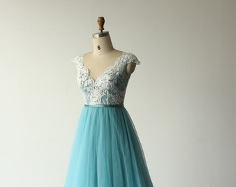 Romantic flowy Bohemian Wedding Dress,Outdoor Wedding dress, light Lace Wedding Dress With teal blue Skirt  and Capsleeves