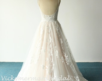 High fashion 3D lace wedding dress, summer wedding gown oversize wedding dress with V neckline and U shape back