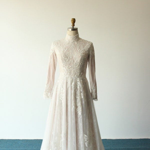Exquisite high quality modest wedding Dress,high collar/long sleeves muslin wedding gown, blush wedding dress