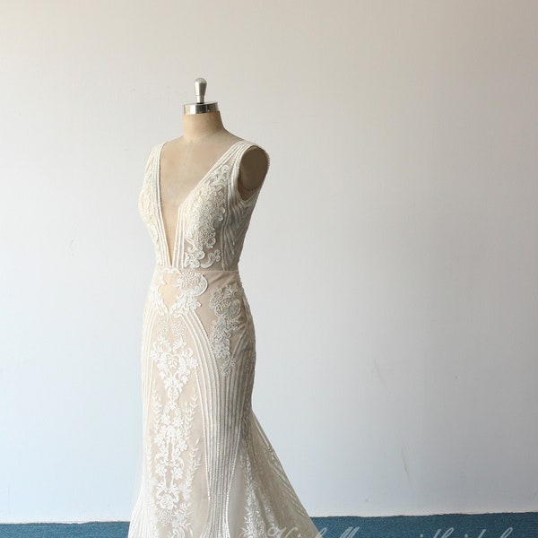 Exquisite fit and flare 3D tulle lace wedding dress, formal wedding gown with deep V neckline and champagne/tan lining