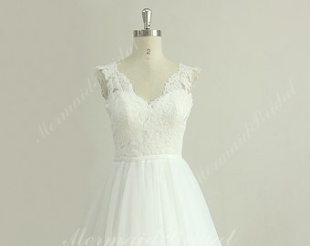 High quality Flowy Vintage tulle lace wedding dress with deep v neckline and open back