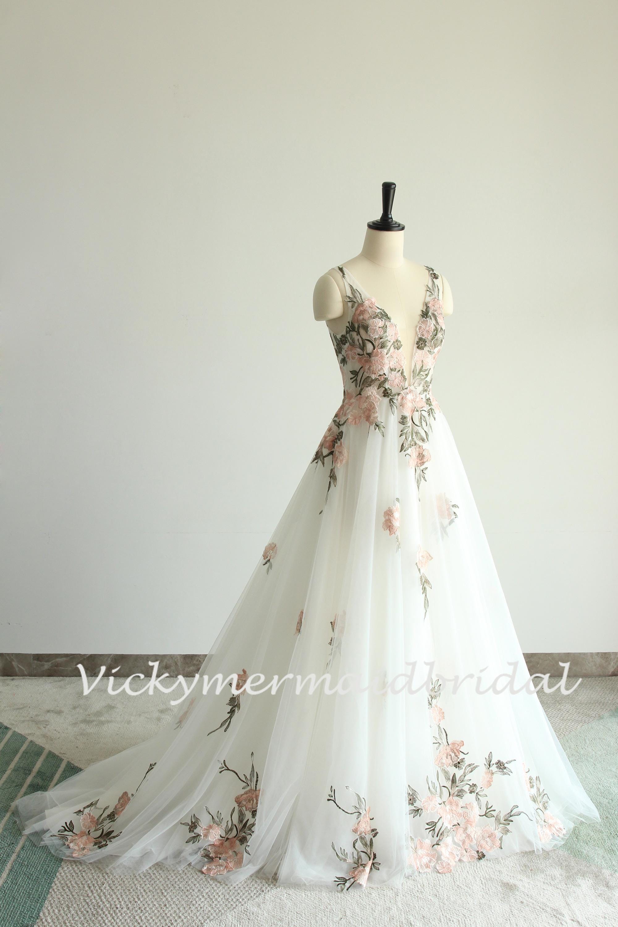 Elegant flowy dresses online