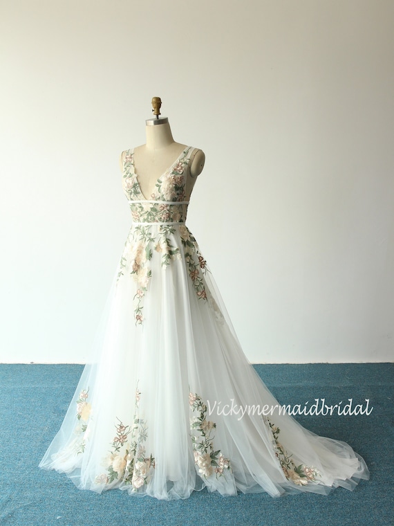 Unique Colorful 3D Lace Wedding Dress,garden Wedding Gown,floral Print  Wedding Dress With Deep V Neckline/open Back/dual Waistband -  Canada