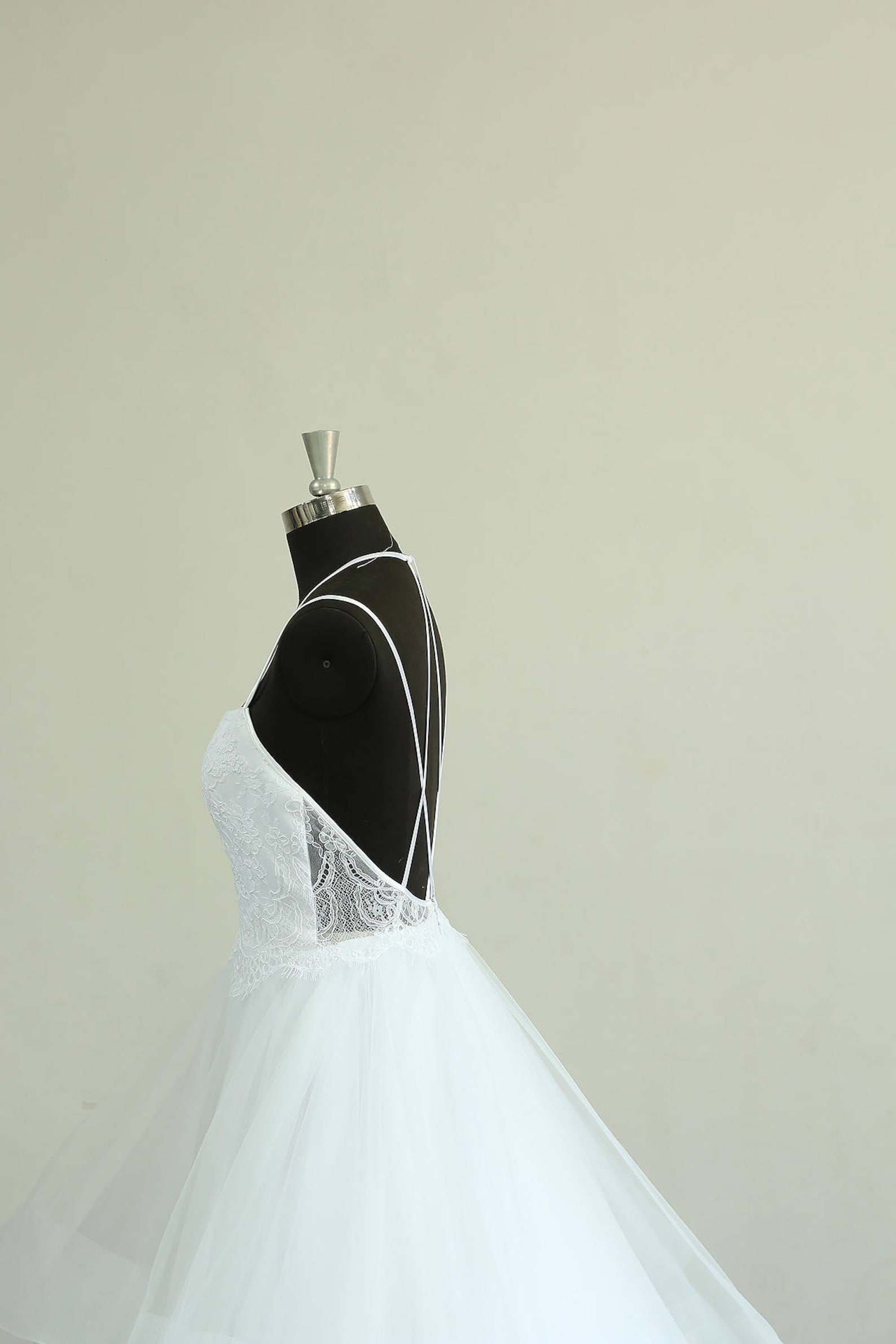 1310690 Off-White Open Back Lace Tulle Dress