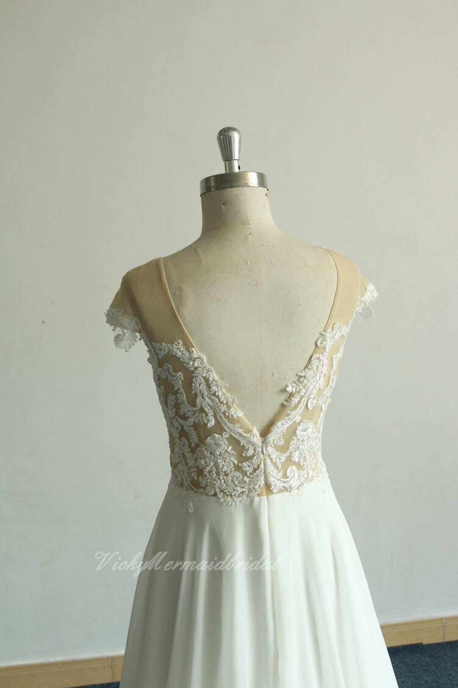 Chic A Line Chiffon Lace White Wedding Dresses C1474