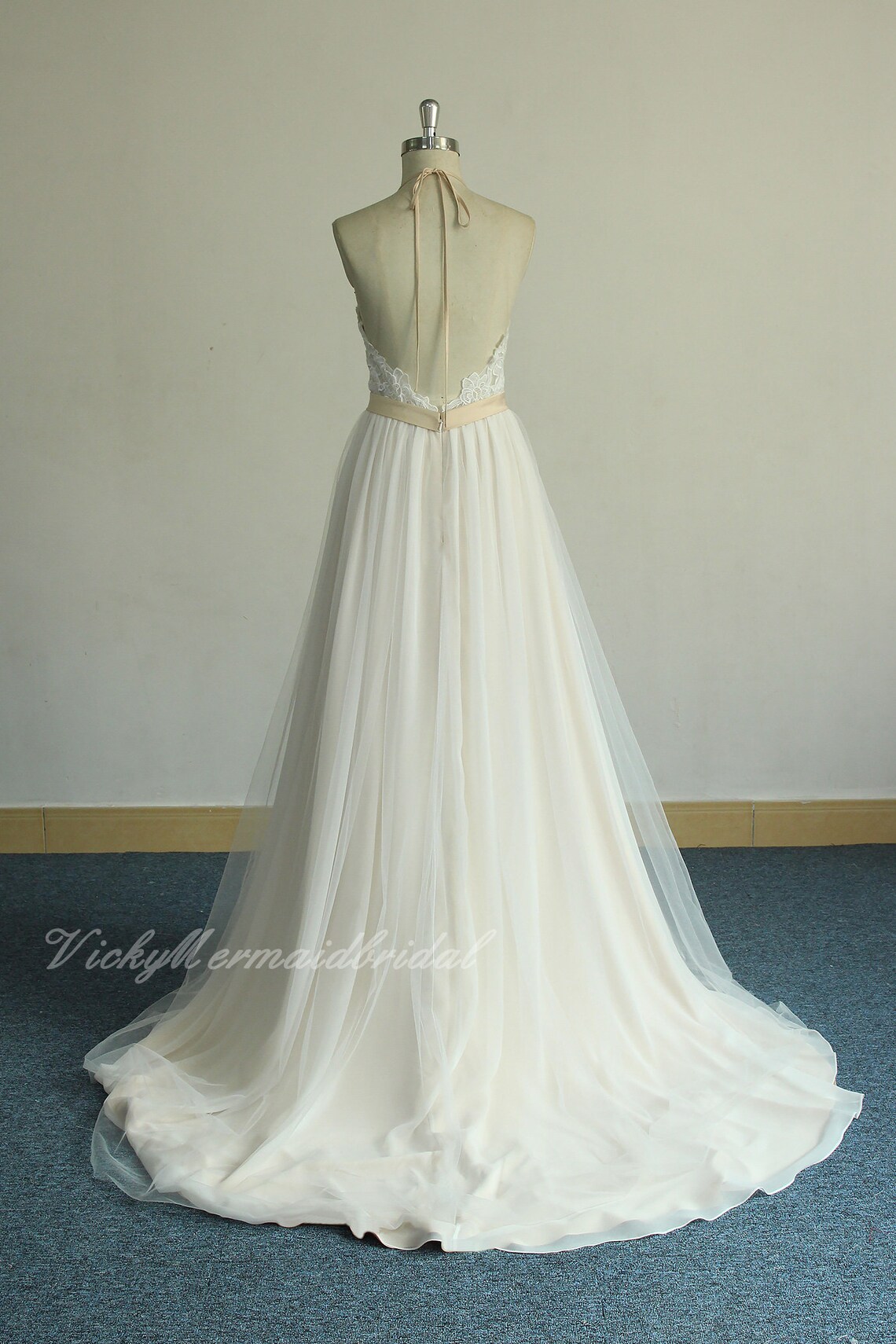 Romantic Flowy Vintage Chiffon Lace Wedding Dress Halter - Etsy