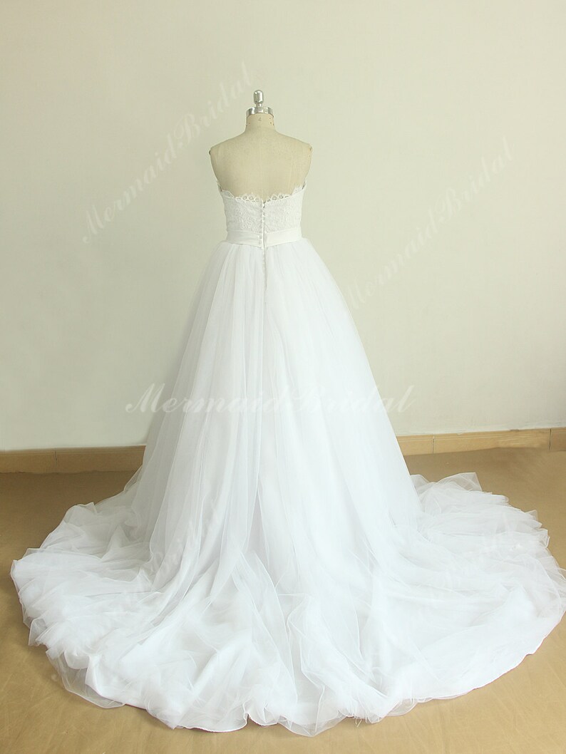 Romantic White Vintage Tulle Lace Wedding Dress With Scallop Etsy